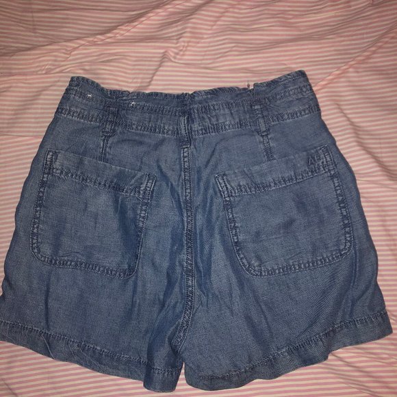 American Eagle Paperbag Shorts - Picture 2 of 2